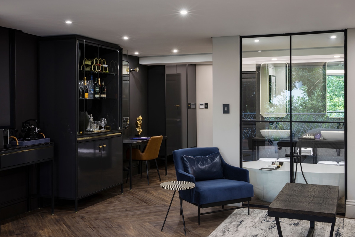 Second Floor Villa Suites image